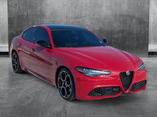 2023 Alfa Romeo Giulia Veloce RWD