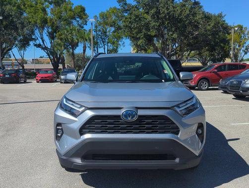 2022 Toyota RAV4 Hybrid XLE Premium