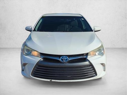 Super White 2015 Toyota Camry Hybrid LE