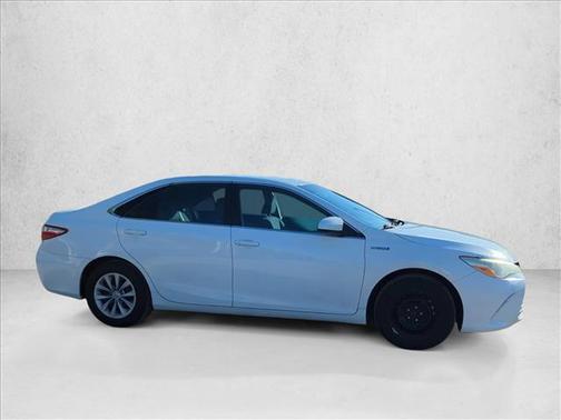 Super White 2015 Toyota Camry Hybrid LE