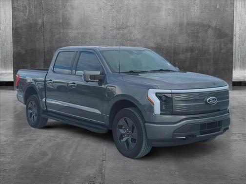 2022 Ford F-150 Lightning LARIAT