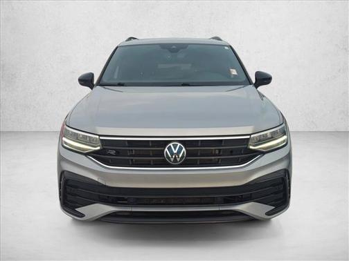 Pyrite Silver Metallic 2023 Volkswagen Tiguan 2.0T SE R-Line Black