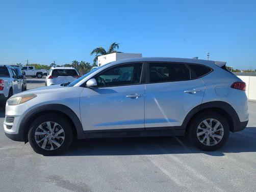 Molten Silver 2019 Hyundai TUCSON SE