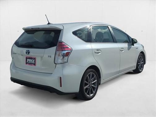 2017 Toyota Prius v Five