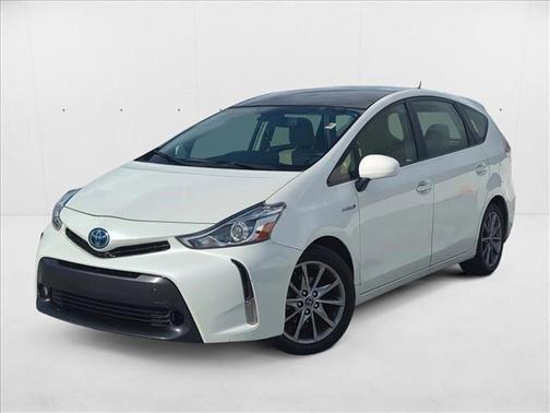 2017 Toyota Prius v Five