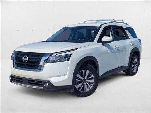 2022 Nissan Pathfinder SL 2WD
