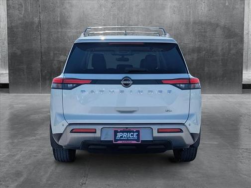 2022 Nissan Pathfinder SL 2WD