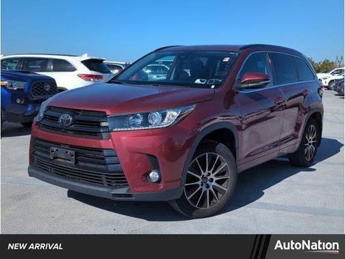 Salsa Red Pearl 2018 Toyota Highlander SE