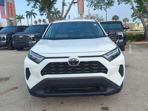 Ice Cap 2024 Toyota RAV4 LE