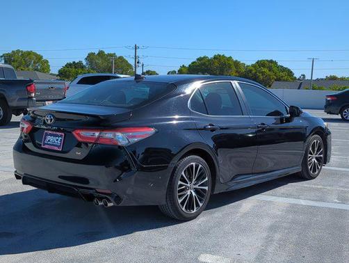 2019 Toyota Camry SE