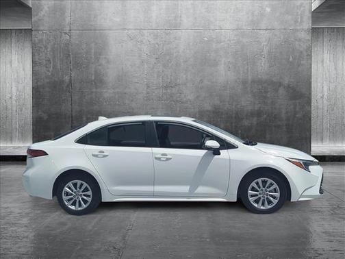 2024 Toyota Corolla Hybrid XLE