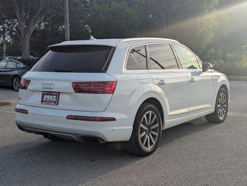 2019 Audi Q7 45 Premium Plus
