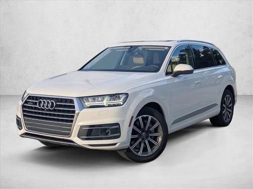 2019 Audi Q7 45 Premium Plus