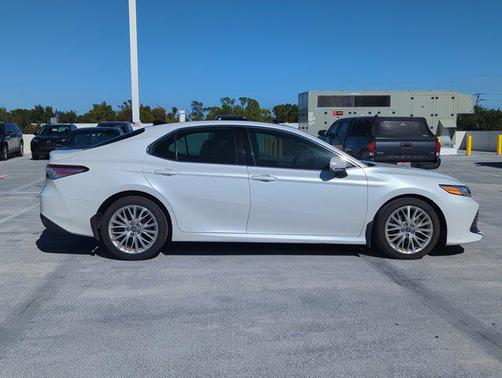 2019 Toyota Camry XLE