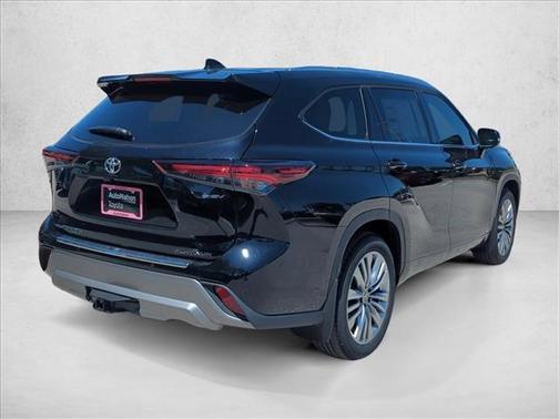 Midnight Black Metallic 2026 Toyota Highlander Hybrid Platinum
