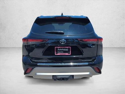 Midnight Black Metallic 2026 Toyota Highlander Hybrid Platinum