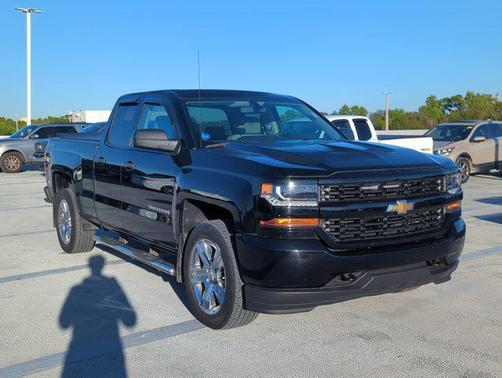 2017 Chevrolet Silverado 1500 Custom