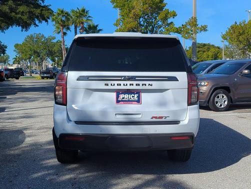 2022 Chevrolet Suburban RST