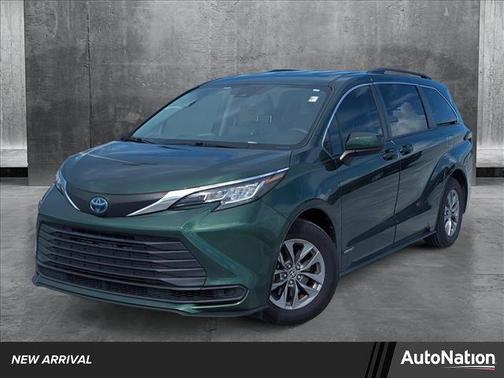 2021 Toyota Sienna LE