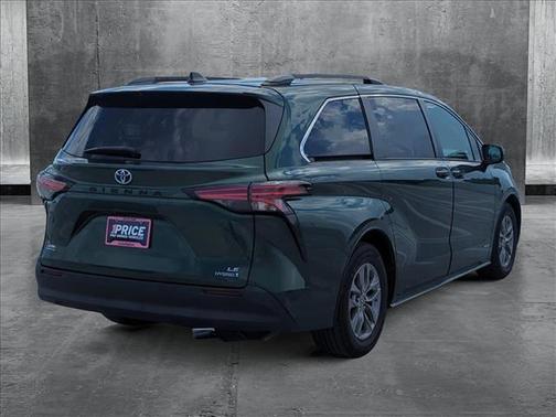 2021 Toyota Sienna LE