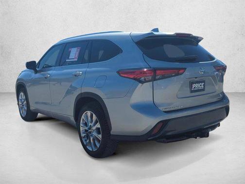 Celestial Silver Metallic 2021 Toyota Highlander Platinum