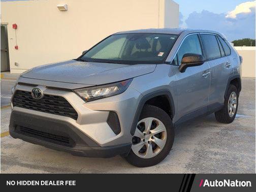 Silver Sky Metallic 2022 Toyota RAV4 LE