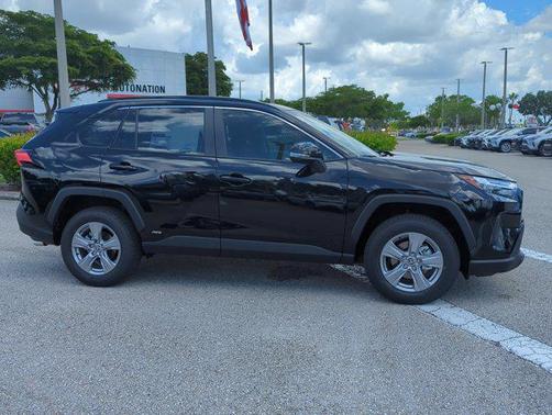 2025 Toyota RAV4 Hybrid XLE