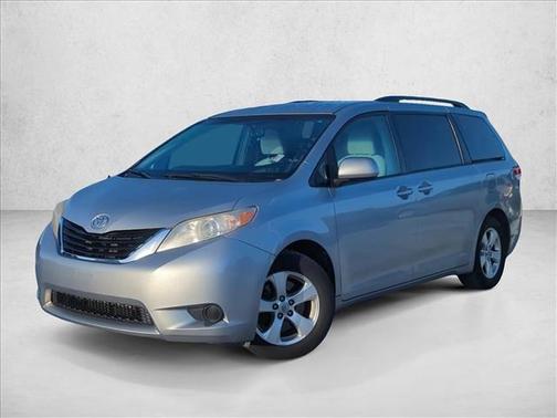 2014 Toyota Sienna LE