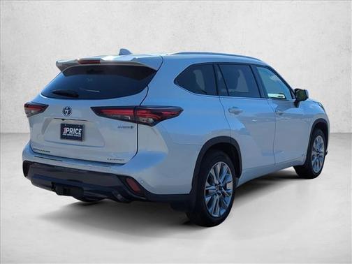 2024 Toyota Highlander Hybrid Limited