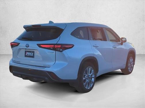 2024 Toyota Highlander Hybrid Limited
