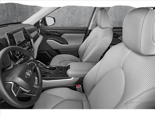2025 Toyota Highlander LE