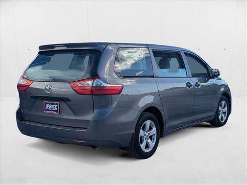 2017 Toyota Sienna SE
