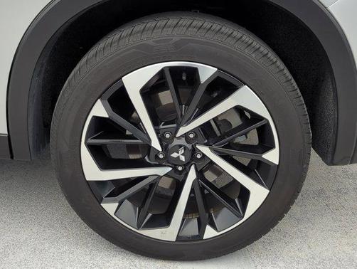 2024 Mitsubishi Outlander SE 2.5 2WD