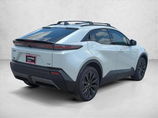 Wind Chill Pearl 2026 Toyota C-HR XSE