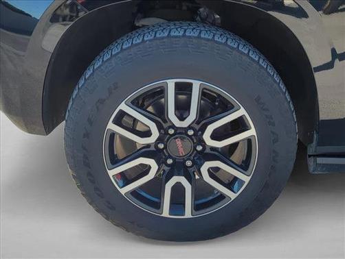 2023 GMC Yukon 4WD AT4