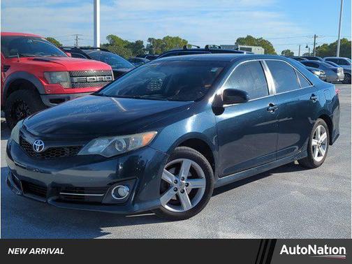 2014 Toyota Camry SE