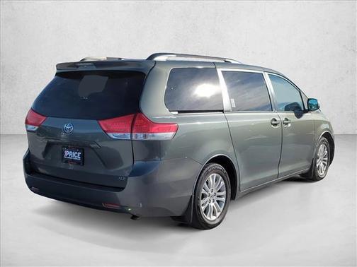 2011 Toyota Sienna XLE