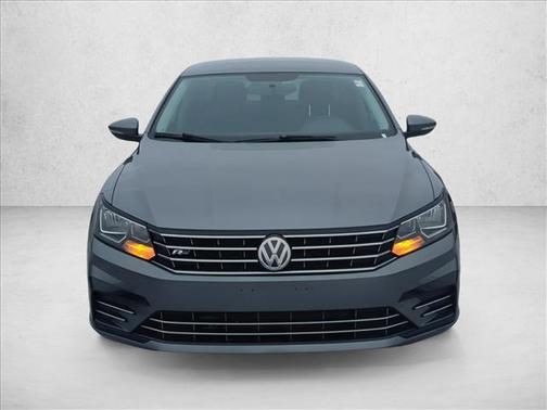2017 Volkswagen Passat 1.8T R-Line w/Comfort