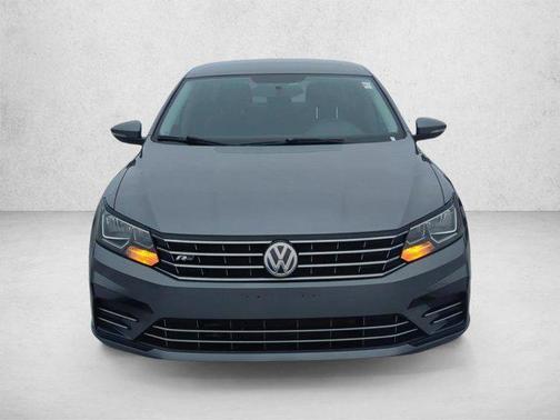 Deep Black Pearl [Bl 2017 Volkswagen Passat 1.8T R-Line w/Comfort