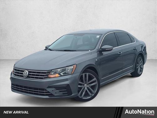 2017 Volkswagen Passat 1.8T R-Line w/Comfort