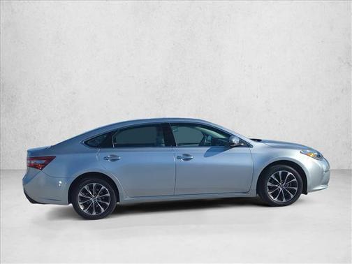2016 Toyota Avalon XLE