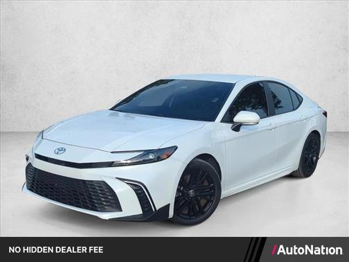 Ice Cap 2025 Toyota Camry SE