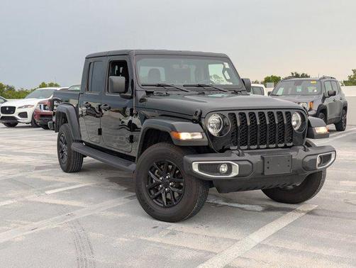 2023 Jeep Gladiator Sport S