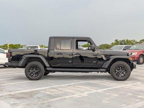 2023 Jeep Gladiator Sport S