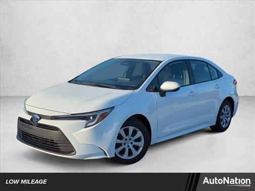 2025 Toyota Corolla Hybrid LE