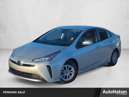 2022 Toyota Prius LE