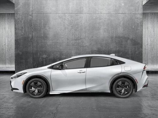2025 Toyota Prius L