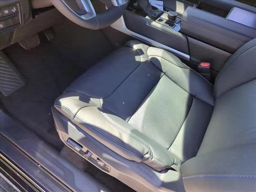 2025 Toyota Tundra Hybrid Platinum