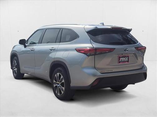 2023 Toyota Highlander Hybrid Platinum