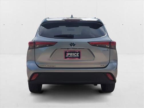 2023 Toyota Highlander Hybrid Platinum